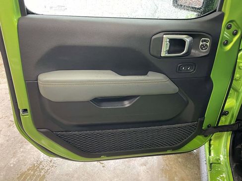 New 2025 Jeep Gladiator Mojave image 23