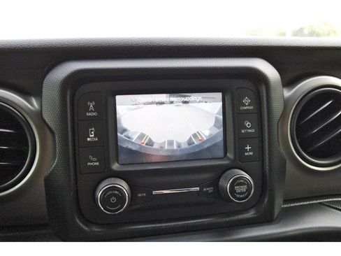 Used 2018 Jeep Wrangler Unlimited Sport S AWD/4WD image 25