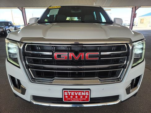 Used 2024 GMC Yukon XL SLT AWD/4WD image 4