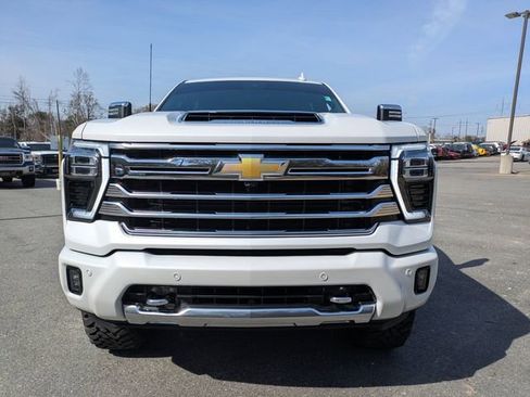 Used 2025 Chevrolet Silverado 2500 High Country w/ Technology Package image 9