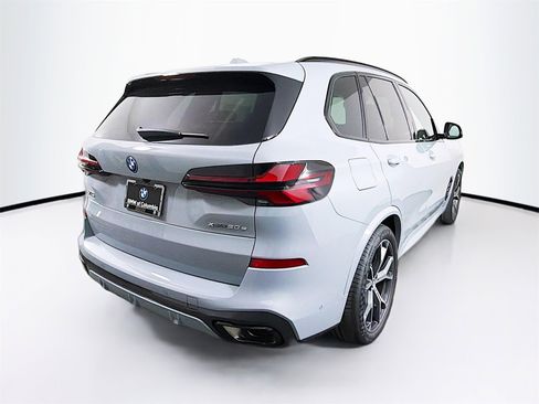 New 2026 BMW X5 xDrive50e w/ M Sport Package image 7