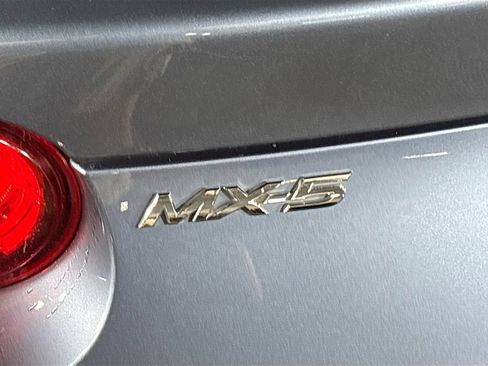 Used 2016 MAZDA MX-5 Miata Grand Touring RWD image 21