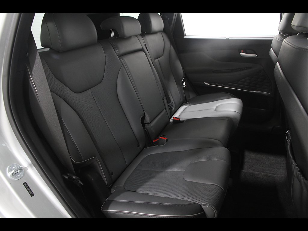 Certified 2023 Hyundai Santa Fe Limited AWD/4WD image 18