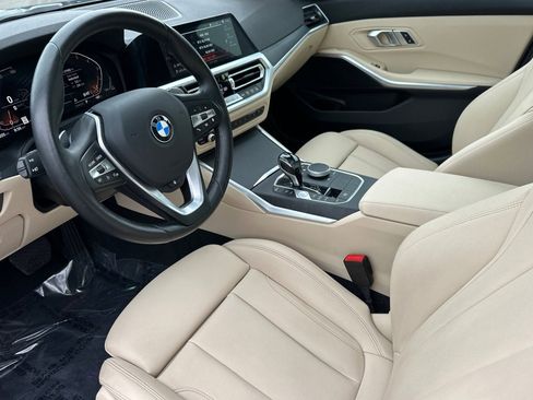 Used 2021 BMW 330i xDrive 330i xDrive w/ Premium Package image 4