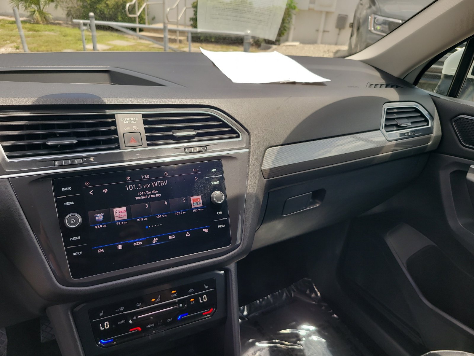 Used 2023 Volkswagen Tiguan SE FWD image 18