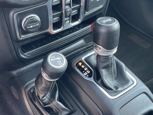 Used 2024 Jeep Wrangler Unlimited Sport AWD/4WD image 30