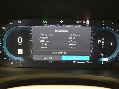 Used 2025 Volvo S60 B5 Plus image 26