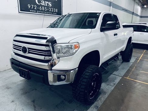 Used 2016 Toyota Tundra SR5 w/ SR5 Upgrade Package RWD image 3