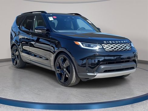 New 2025 Land Rover Discovery S image 3