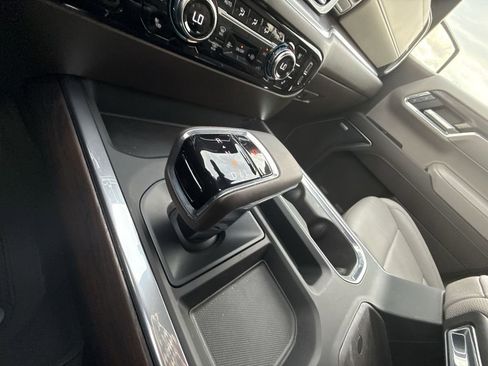 Certified 2025 GMC Sierra 1500 SLT w/ SLT Premium Package image 22