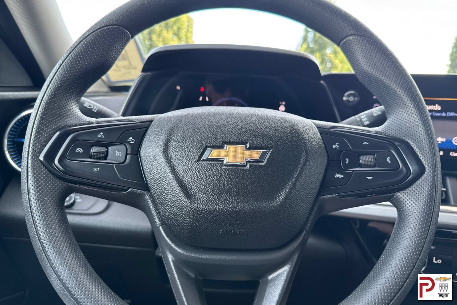 Certified 2024 Chevrolet Trax LT FWD image 25