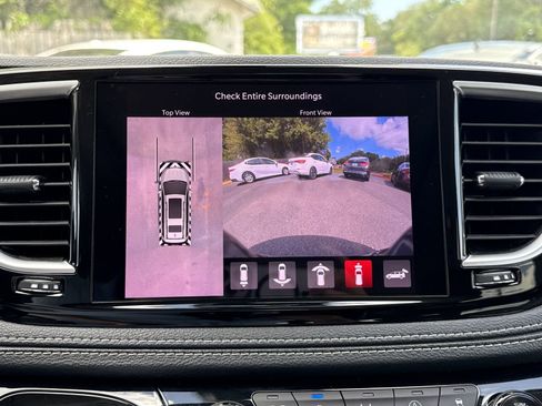 Used 2022 Chrysler Pacifica Limited image 28