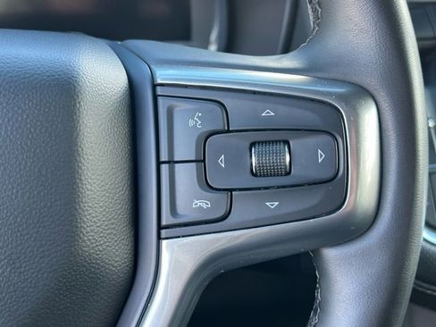 Used 2023 Chevrolet Suburban Premier AWD/4WD image 32