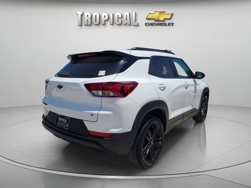 New 2026 Chevrolet TrailBlazer LT w/ Midnight Edition FWD image 5