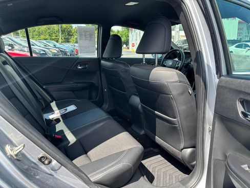 Used 2017 Honda Accord Sport image 10