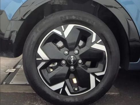 Used 2023 Kia Niro Wind FWD image 9