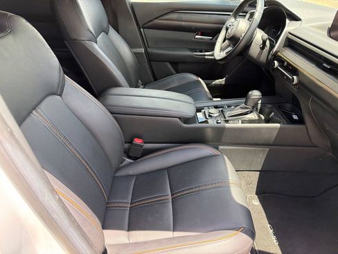 Used 2025 MAZDA CX-50 AWD 2.5 Hybrid w/ Premium Pkg image 13