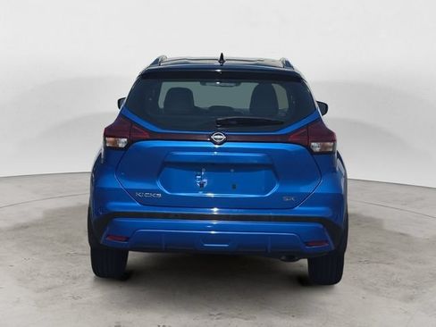 Used 2023 Nissan Kicks SR w/ SR Premium Package FWD image 4