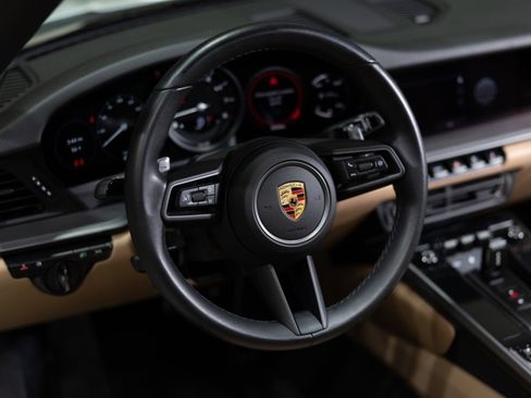 Used 2024 Porsche 911 Carrera image 37