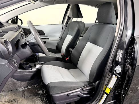 Used 2014 Toyota Prius C Four image 18