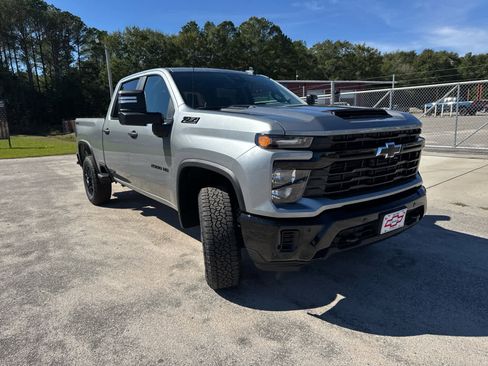 New 2026 Chevrolet Silverado 2500 Custom w/ Custom Value Package image 10