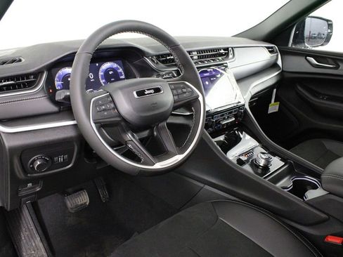 New 2025 Jeep Grand Cherokee L Laredo AWD/4WD image 24
