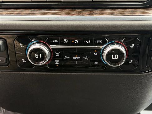 Used 2024 GMC Sierra 3500 SLE w/ SLE Convenience Package AWD/4WD image 22
