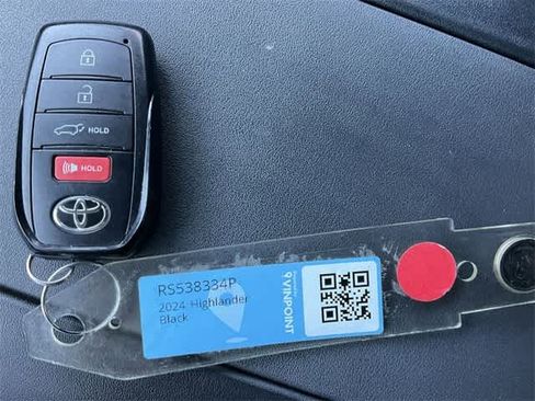 Certified 2024 Toyota Highlander XSE image 29