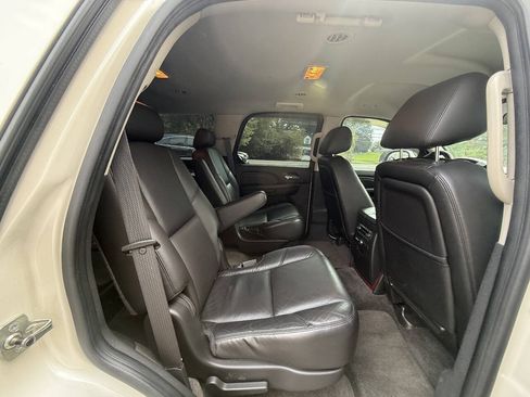 Used 2010 Cadillac Escalade 2WD image 20