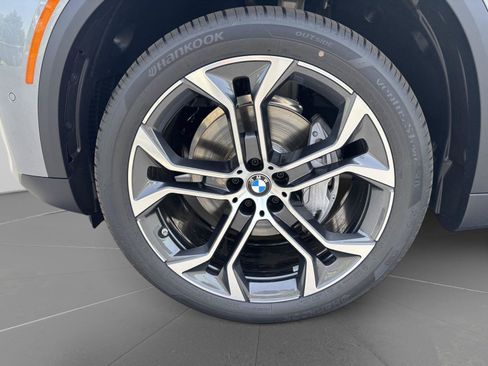 New 2026 BMW X5 xDrive40i w/ Climate Comfort Package AWD/4WD image 10