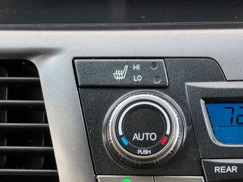 Used 2012 Honda Odyssey EX-L image 16