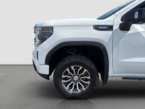 Used 2023 GMC Sierra 1500 AT4 w/ AT4 Premium Package AWD/4WD image 22