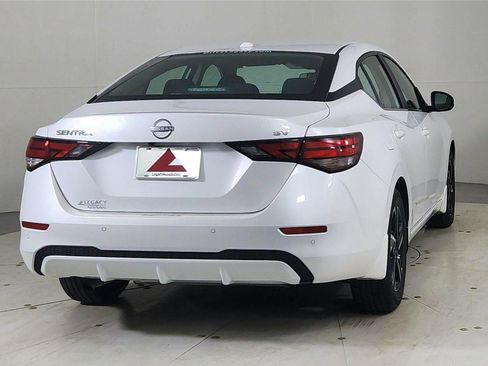Used 2024 Nissan Sentra SV image 6