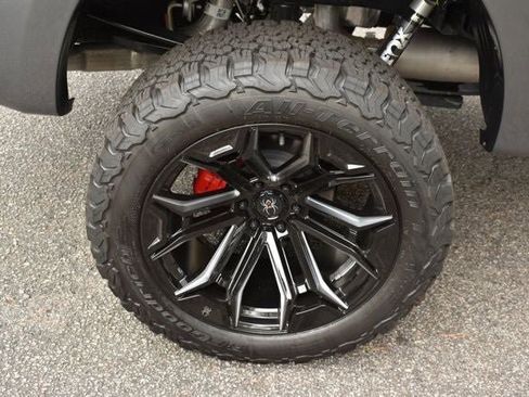 New 2025 Ford F150 XLT w/ Equipment Group 303A High image 15