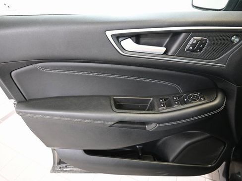 Used 2024 Ford Edge Titanium image 22