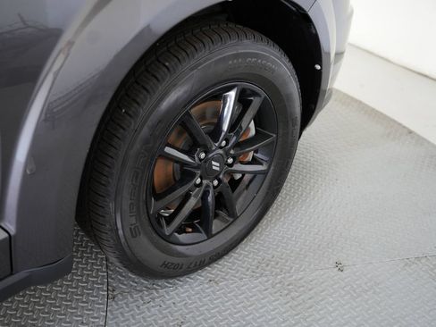Used 2020 Dodge Journey SE w/ SE Popular Equipment Group FWD image 54