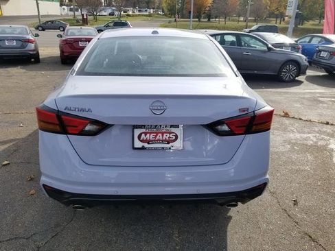 New 2025 Nissan Altima 2.5 SR image 4