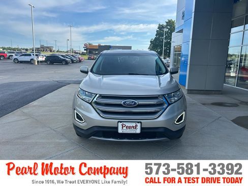 Used 2017 Ford Edge SEL w/ Equipment Group 201A AWD/4WD image 2