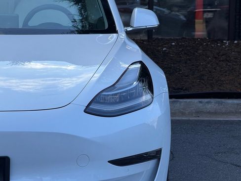 Used 2020 Tesla Model 3 Long Range AWD/4WD image 5