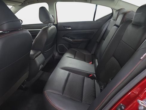 Used 2023 Nissan Altima 2.5 SR FWD image 14