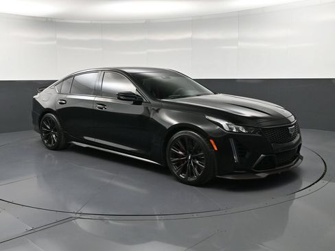 Used 2022 Cadillac CT5 V Blackwing w/ Carbon Fiber Package 2 RWD image 10