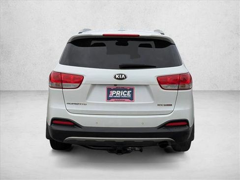 Used 2017 Kia Sorento EX w/ EX Premium Package image 6