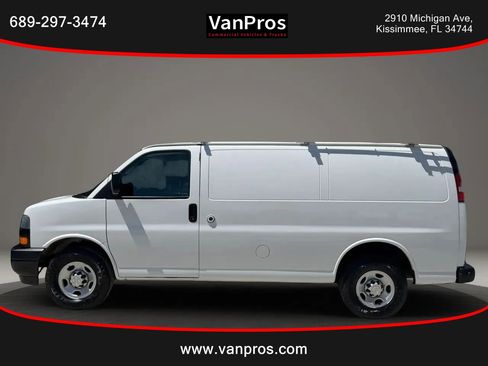 Used 2020 Chevrolet Express 2500 w/ Driver Convenience Package RWD image 2