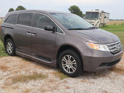 Used 2011 Honda Odyssey EX-L image 2