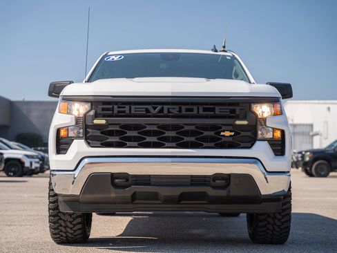 Used 2024 Chevrolet Silverado 1500 W/T w/ Trailering Package image 2