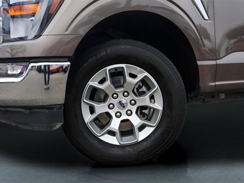 Used 2023 Ford F150 XLT image 4