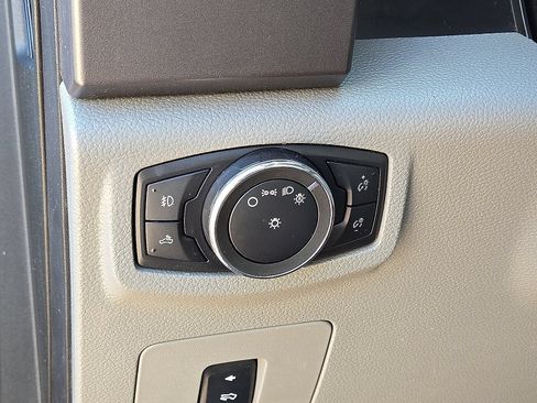 Used 2016 Ford F150 XLT w/ Equipment Group 301A Mid RWD image 25