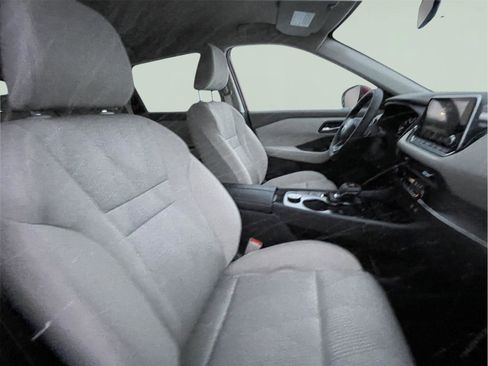 Used 2025 Nissan Rogue SV image 22