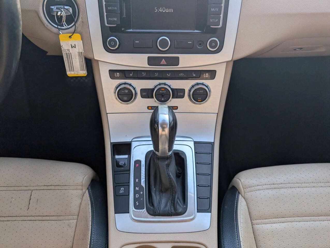 Used 2014 Volkswagen CC Sport FWD image 31