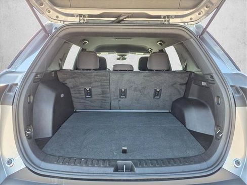 Used 2025 Chevrolet Equinox LT w/ Safety and Technology Package FWD image 6